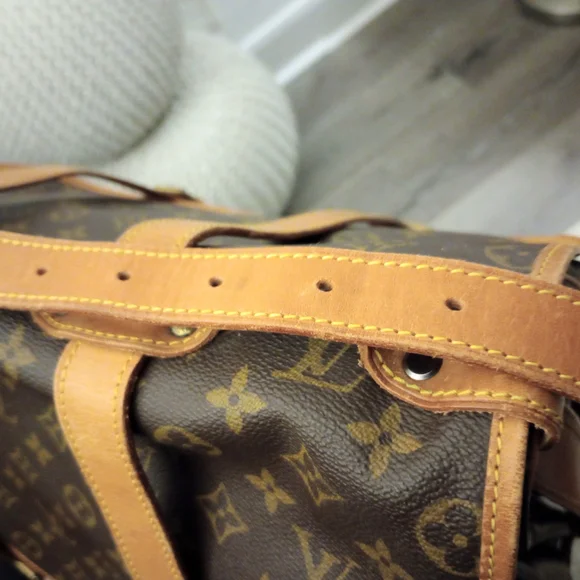 Louis Vuitton  Saumur 43 bag - Picture 7 of 16